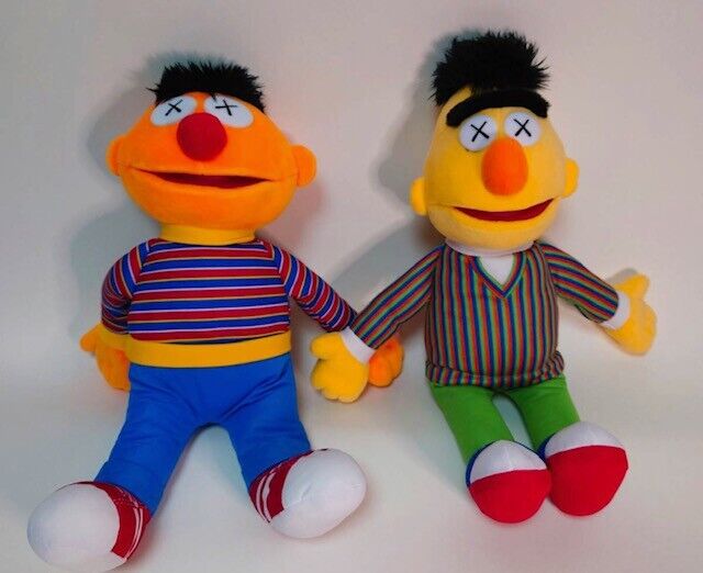 KAWS x Uniqlo Sesame Street plush Doll complete set Used no KAWS x Uniqlo Sesame Street plush Doll complete set Used no