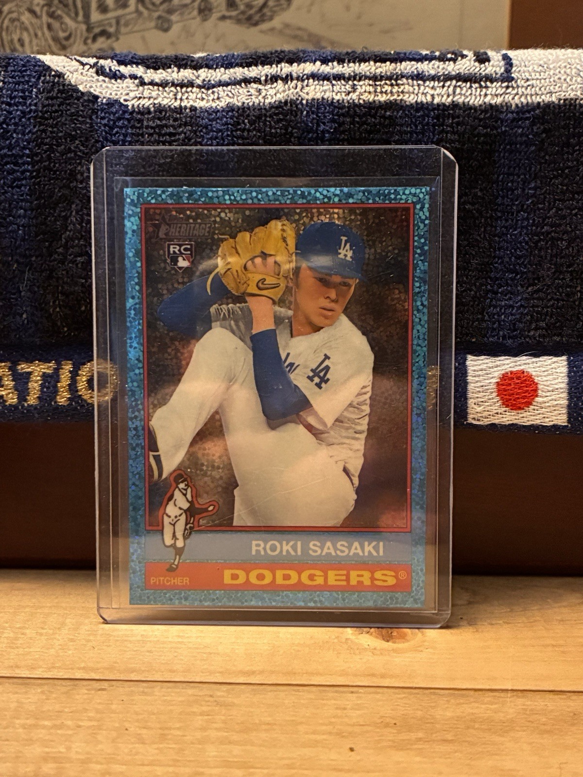 2025 Topps Heritage - Roki Sasaki #224 Chrome Light Blue Sparkle Refractor (RC)