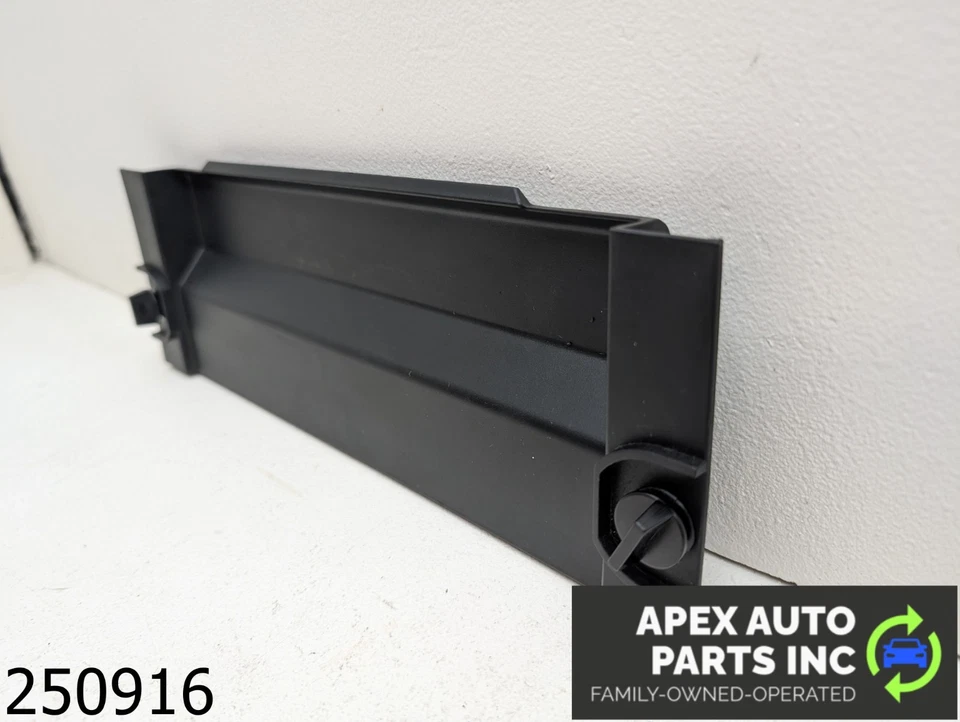 BMW 325xi E91 2006 fabricante de equipos originales 3,0 L guantera cubierta de soporte de fusibles Foto 2 de 4