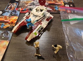 LEGO Star Wars: Republic Fighter Tank 75182 - Used Complete w/Box & Minifigures