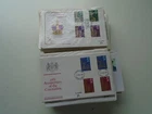 Great Britain: Circa 90 x 1970s commemorative first day covers. See pics below.