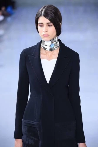 Tour de cou Christian Dior 2016SS avec boîte et sac, circonférence de cou 13 pouces