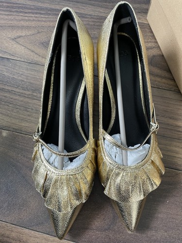 ASOS Shoes Women's 6 Gold Sweetreats Ruffle Pointed Heels Wedding Bridal Party - Picture 3 of 7