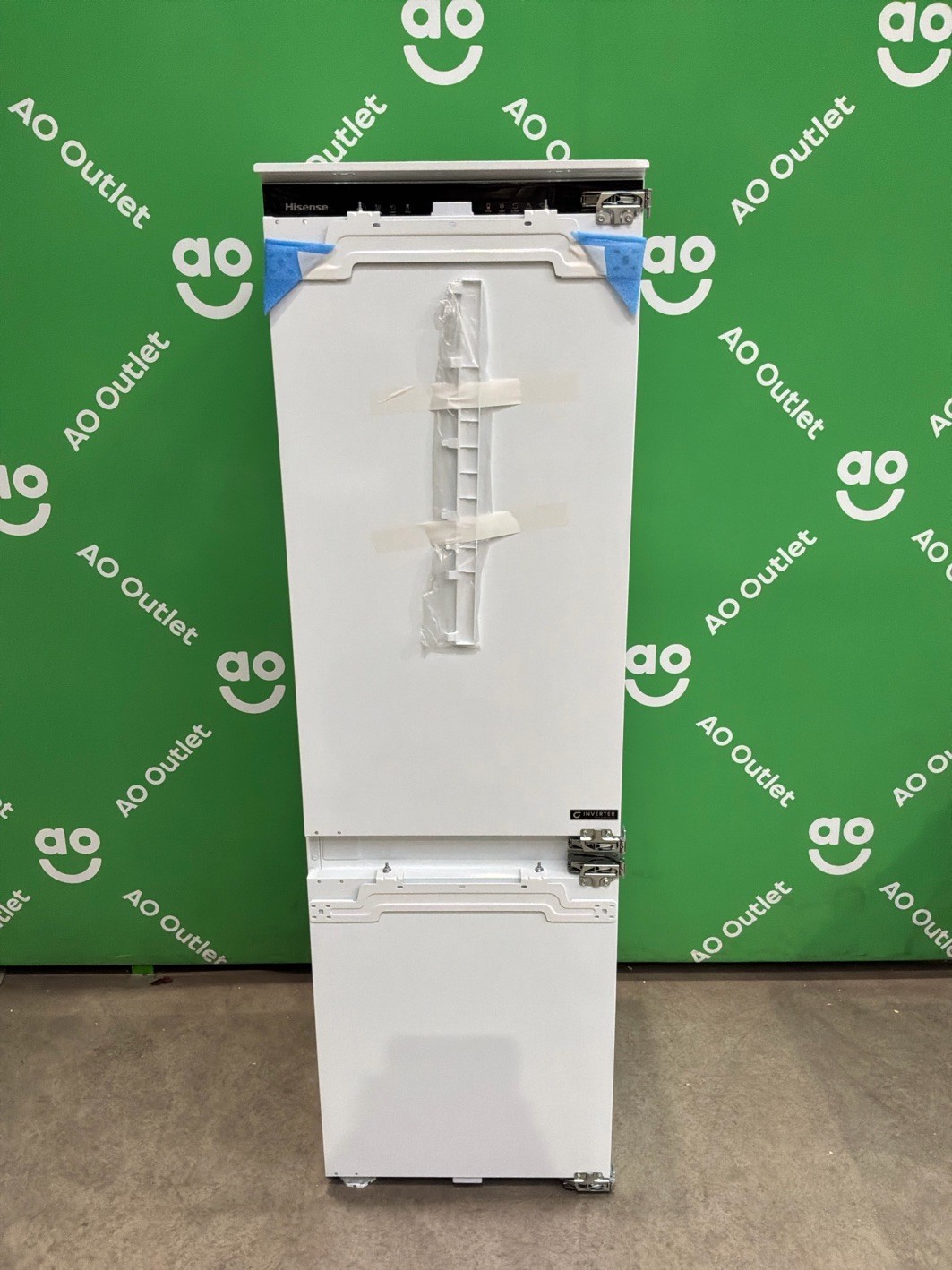 Hisense Integrated Fridge Freezer 70/30 177cm Frost Free RB3B250SAWE1 #LF116705