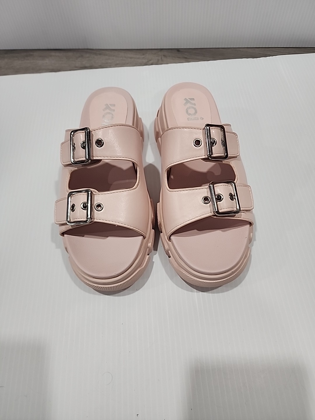 KOI FOOTWEAR WOMENS ARCH PASTEL PINK SLIDES. US SIZE 6 (VEGAN)