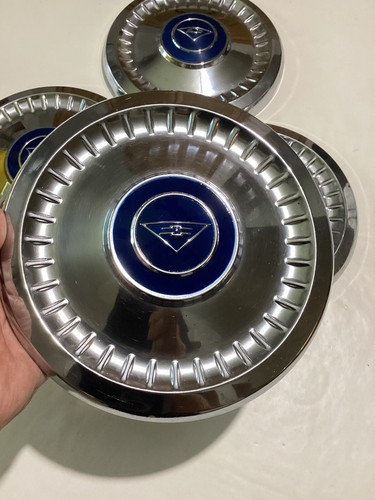 Vintage 1960-64 Chevrolet Corvair/Nova 9 1/2” Hub Cap Center - Imagen 2 de 19
