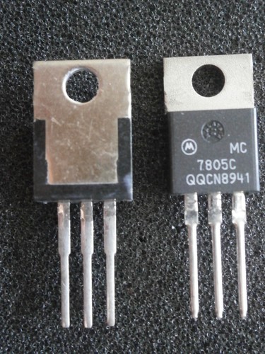 Régulateur De Tension Fixe 7805A - 5V, 1.5A - Boîtier TO-220F - Marque JRC