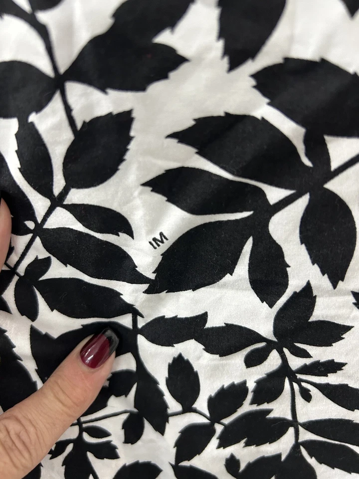 Vestido recto Isaac Mizrahi Target hoja blanca y negra manga con volantes talla 10 Foto 4 de 4