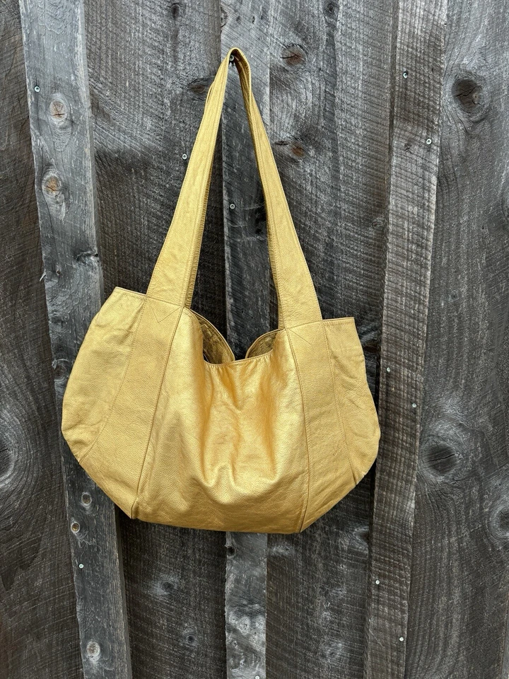 Donna Karan New York Bright Metallic Gold Shoulder Bag/Tote - Made In Italy - XL - Image 2 of 4