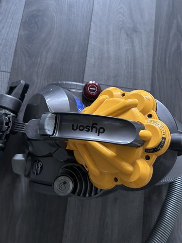dyson root cyclone cylinder vacuum cleaner - Picture 8 of 9