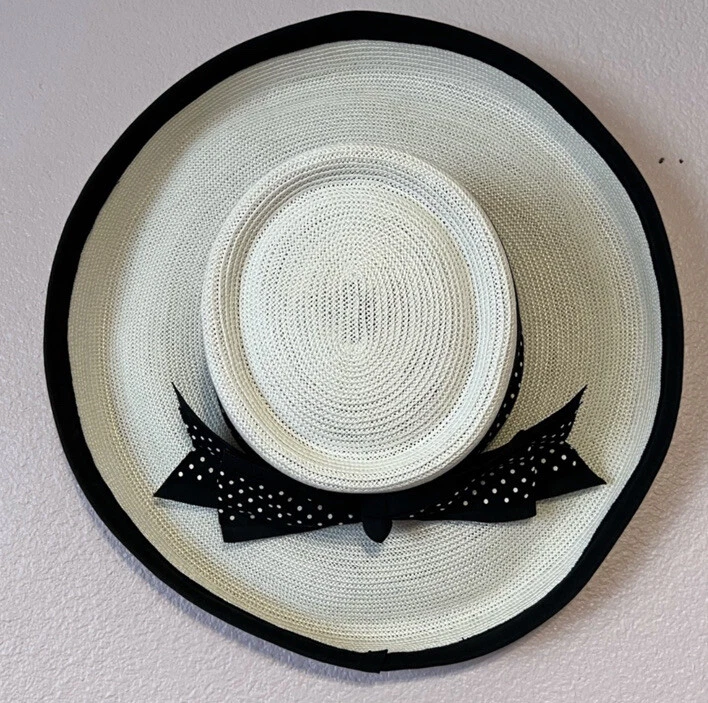 Vintage Kokin New York Black & White Straw Hat with Polka Dot Large Bow - Image 3 of 4