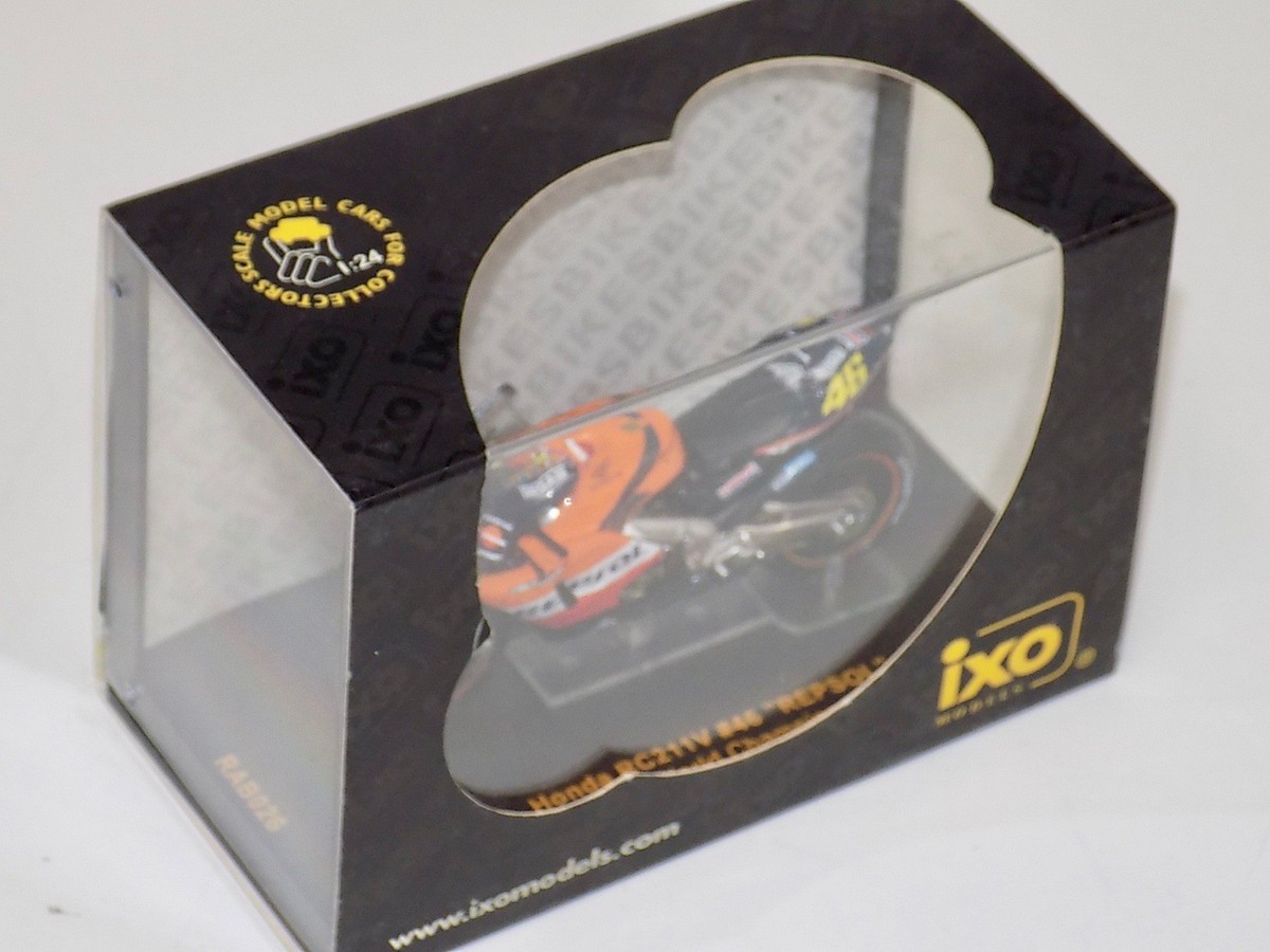 1/24 IXO Honda RC211V Repsol #46 Valentino Rossi 2002