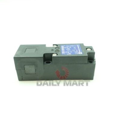 New In Box SCHNEIDER XSC-H203629 Proximity Transducer Sensor