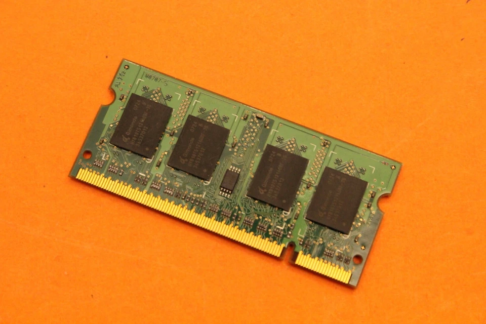 512 MB DDR2-RAM 200-pin SO-DIMM PC2-5300S Qimonda HYS64T64020HDL-3S-B - Image 2 of 3