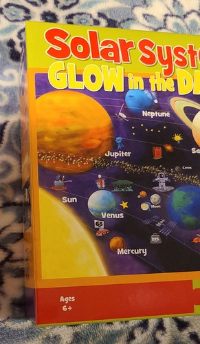 MasterPieces Explorer Kids "Solar System Glow In The Dark" 60 Piece Puzzle New - Picture 2 of 9