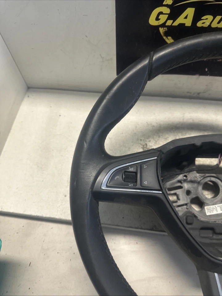 Skoda Kodiaq 2020 Lenkrad  Multifunktion 3V0419091L - Bild 4 von 4