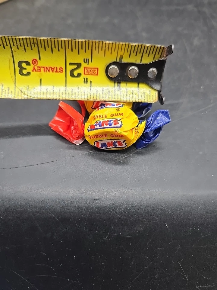 "2 piezas de goma de mascar Lance Bubble 1983 vintage 2"" raras" Foto 3 de 4