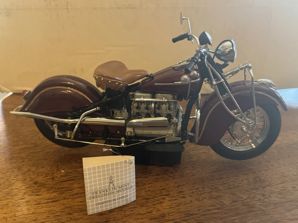 1942 Indian Motorcycle Model 442 Franklin Mint 1:10 Scale Die Cast B11-UL61 - Image 3 of 4