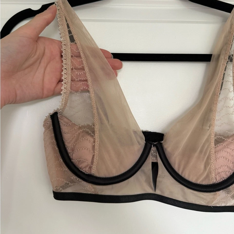 Frederick's of Hollywood Black and Beige Zoe-Anna Lace Mesh Unlined Bra Small - Image 2 of 4