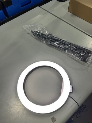 GENERIC 10'' WHITE RING LIGHT WITH BLACK TRIPOD - WHITE BLACK