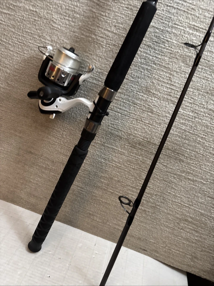 Carrete giratorio y varilla de agua salada Berkley Fusion FUSN702MH 7’ 2 piezas medio pesado Foto 4 de 4