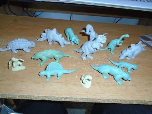 1960's Marx Playset Prehistoric Play Set 11 Dinosaurs and 2 Cavemen