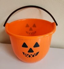 HALLOWEEN PLASTIC PUMPKIN JACK O LANTERN CANDY PAIL Trick Or Treat Boo Bucket