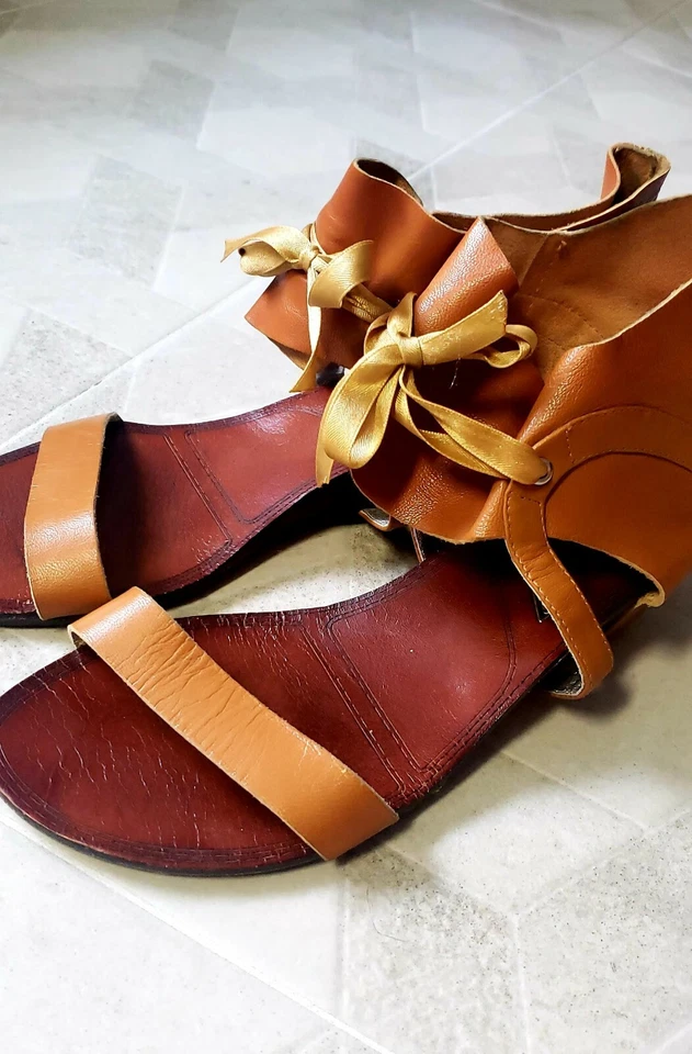 Sandalias para mujer Matiko de cuero tostado talla 38 (gladiador -ish con un aspecto más sexy) Foto 3 de 4