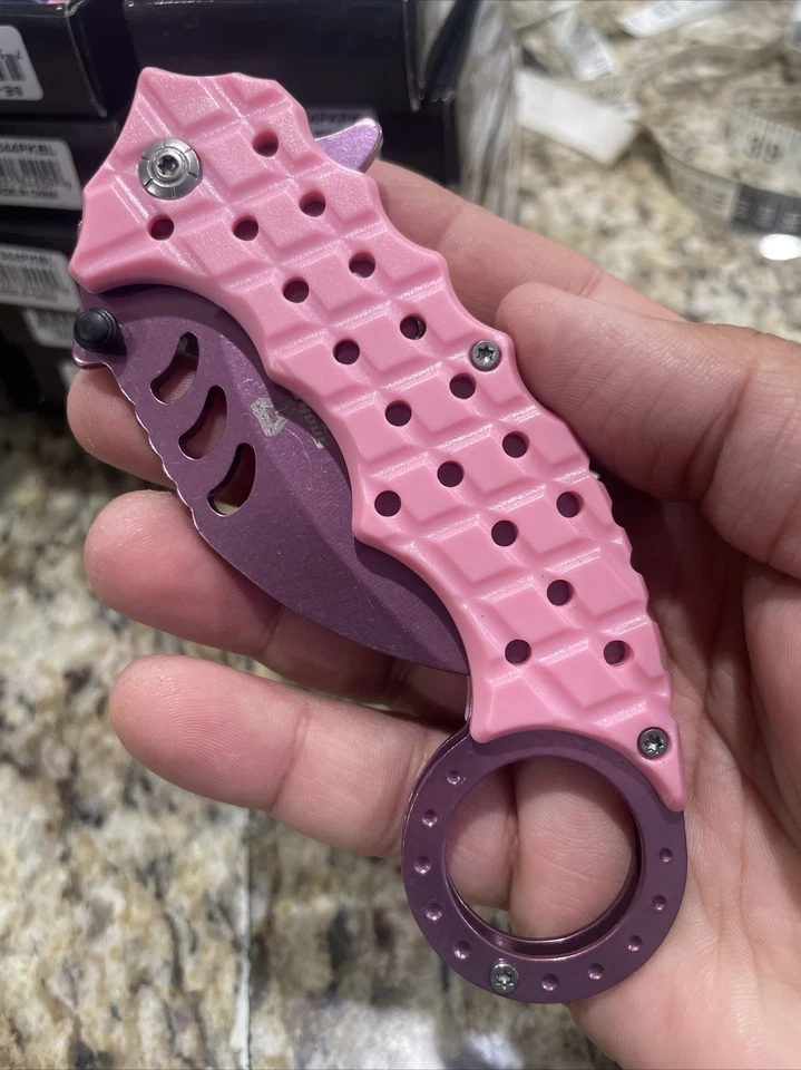 Faca de bolso 7,5” Sprint Assisted Karambit rosa femme fatales PKPK - Imagem 4 de 4