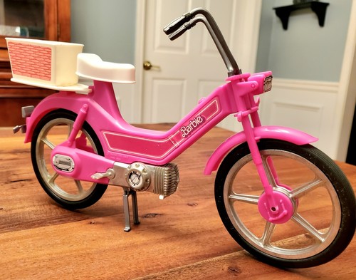 Monopattino moto Barbie vintage rosa con cestino 1983 - Foto 3 di 5