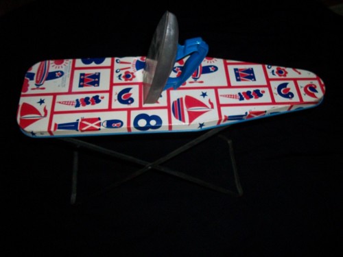 Vintage Metal Wolverine Toy Folding Ironing Board & Iron With plastic Handle - Picture 2 of 15