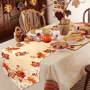 Embroidered-Fall-Table-Runner-Handmade-Maple-Leaves-Table-Cover-Fall-Party-Decor