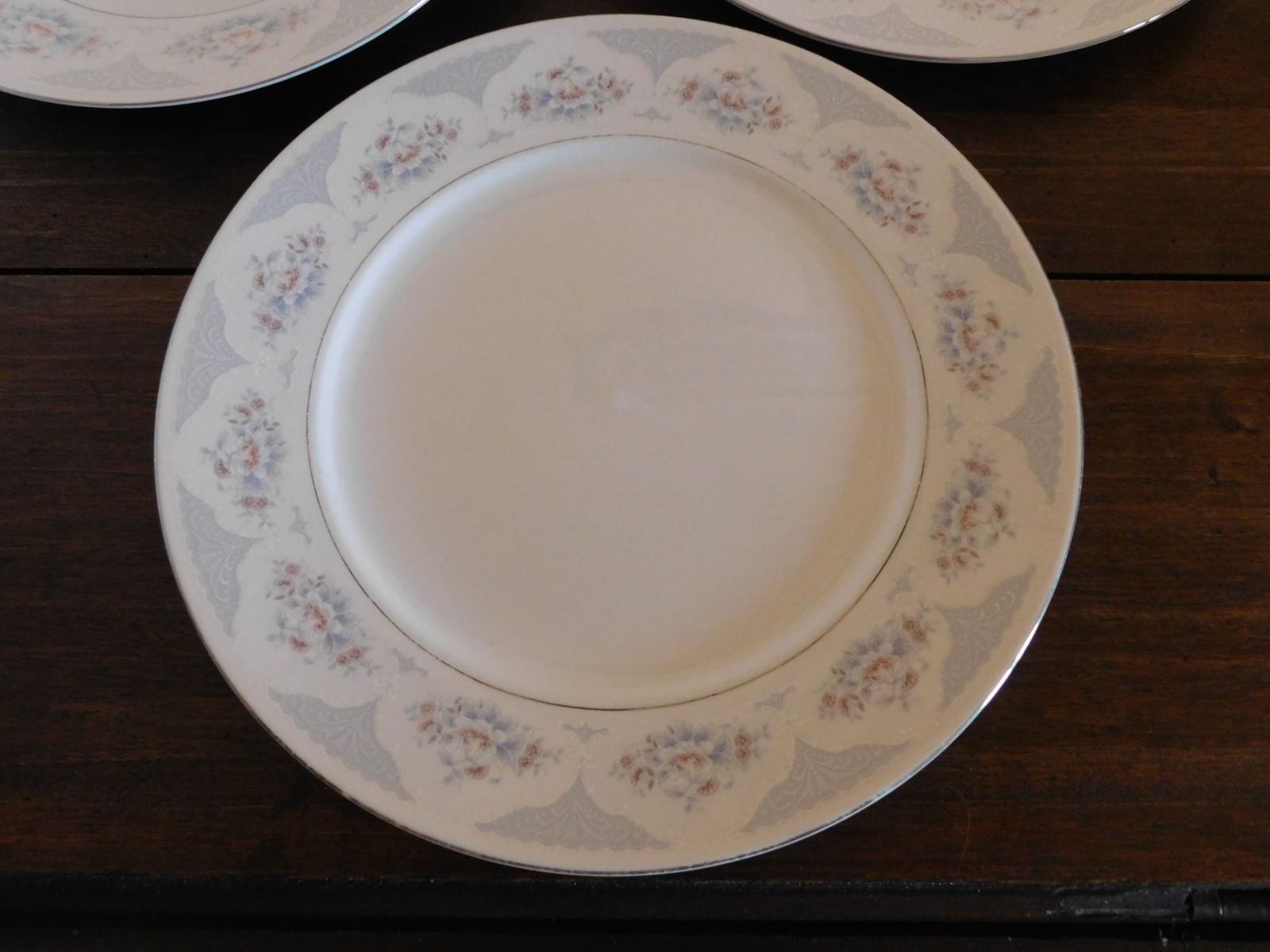 3 Dinner Plates SILVERIE FINE CHINA Sapphire Pattern Flowers