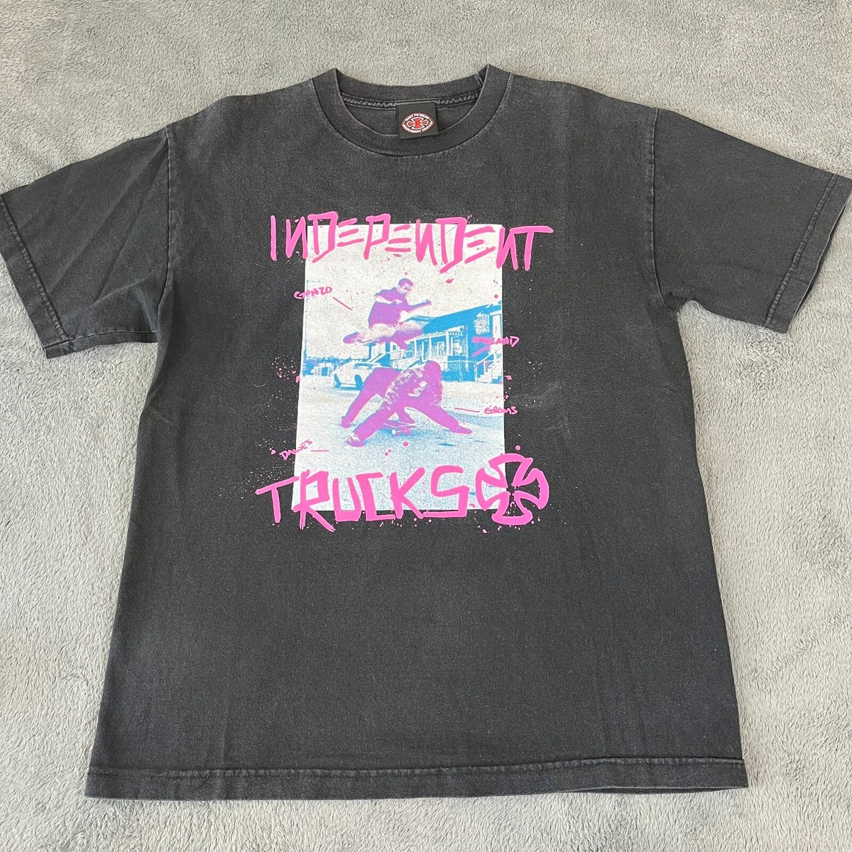 サンフェード　vintage independent skate vintage Vintage Independent Truck Company Skate Tee T Shirt Size