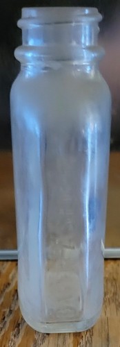 vtg embossed Bayer aspirin bottle - Picture 3 of 3
