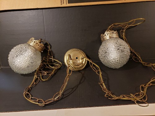 VINTAGE HOLLYWOOD REGENCY DOUBLE SWAG HANGING GLOBE VANITY LIGHT FIXTURE