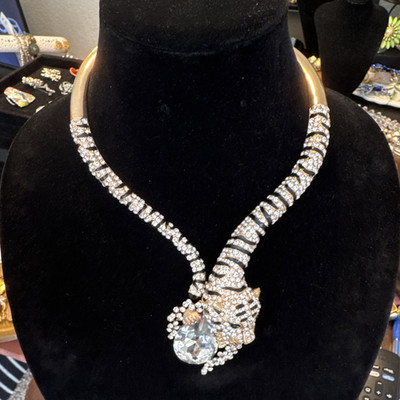 Gold Tone Rhinestone Tiger Pendant Statement Necklace w/ Clear Teardrop Crystal