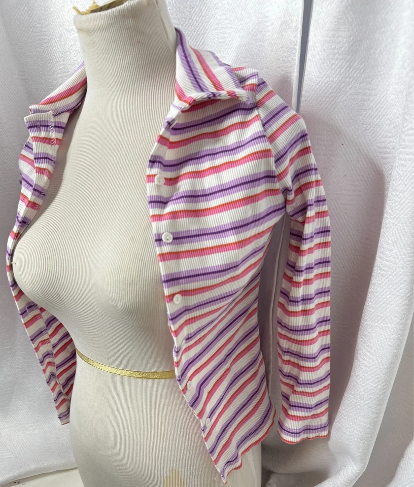 Catálogo De Colección Años 90 Y2K DELiA Icónico Rave Top Abotonado - Juniors Mediano Foto 2 de 3