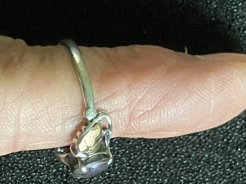 Sterling Silver Ring With An Amethyst Stone Sz 5 - Picture 4 of 5