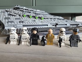 LEGO Star Wars: First Order Star Destroyer 75190 inc. figures