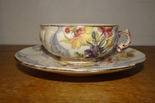 Tasse et Sous Tasse en Porcelaine de Sarreguemines Rare Décor