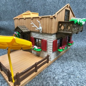 Playmobil 5422 Country Lodge Chalet 2013 Near Complete Figures Animals Retired