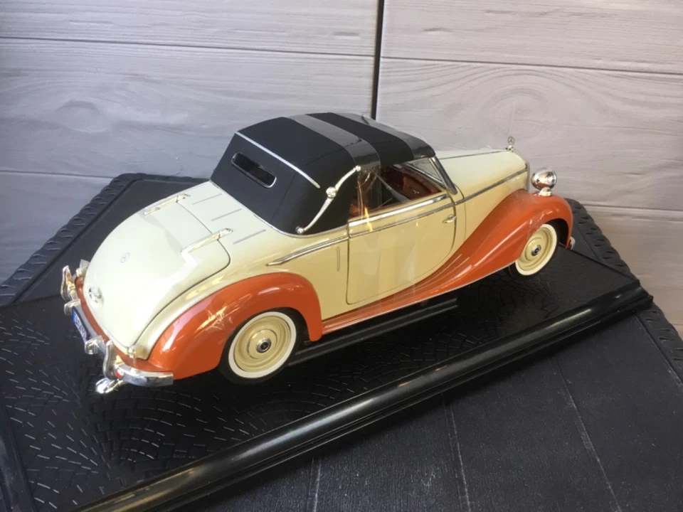1950 Mercedes-Benz 170S Cabriolet  / Signature Models / 1:18 - Bild 3 von 4