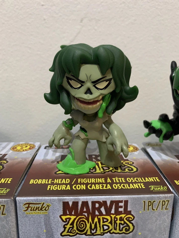Funko Mystery Mini Marvel Zombies lot of 4 ( 2 Venom, 1 She-hulk, 1 Gambit ) - Image 4 of 4