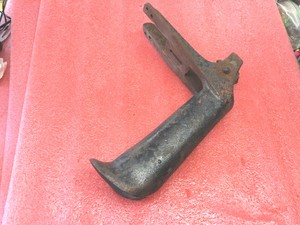 BS2-Vintage-RARE-Maxwell-cast-iron-boat-anchor-rope-guide-holder-fishing