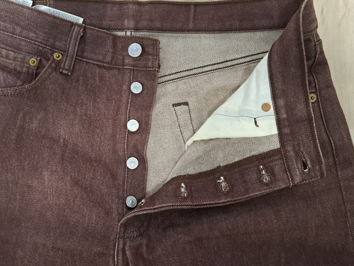 Levis 501 Men's Jeans Size 34x30 Button Fly Circle R Trademark Red
