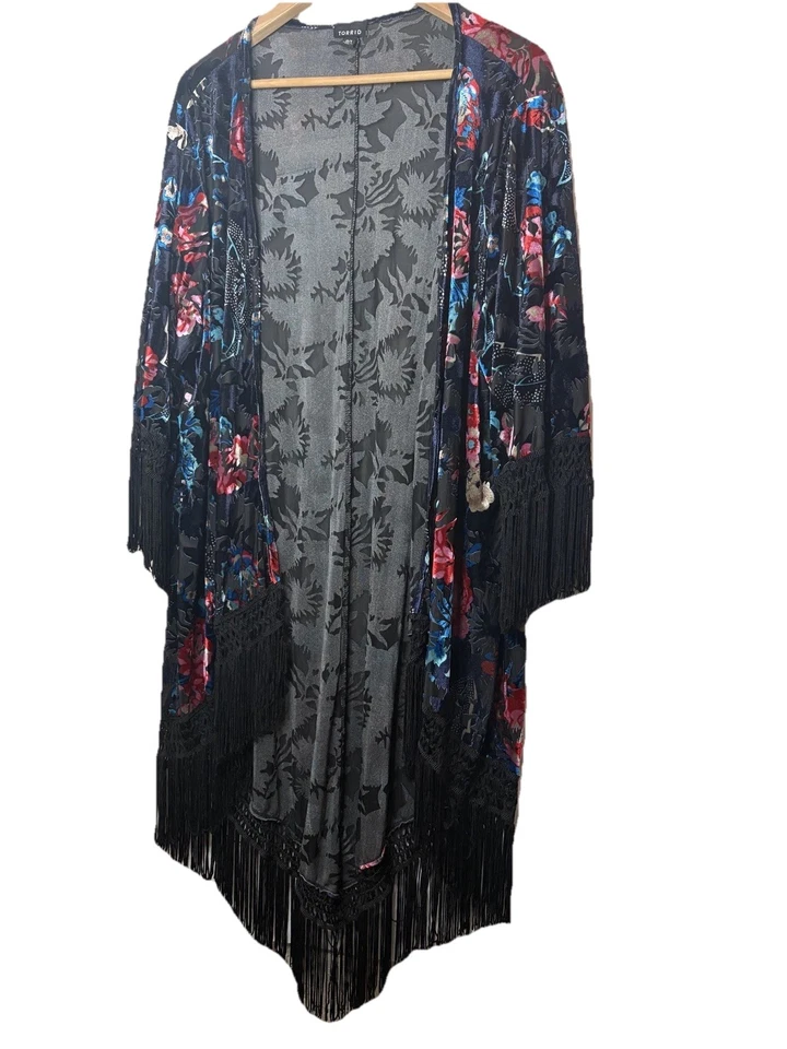 Torrid Velvet Burnout Kimono Topper L/1X Black Floral Fringe Whimsigoth Y2K - Image 3 of 4