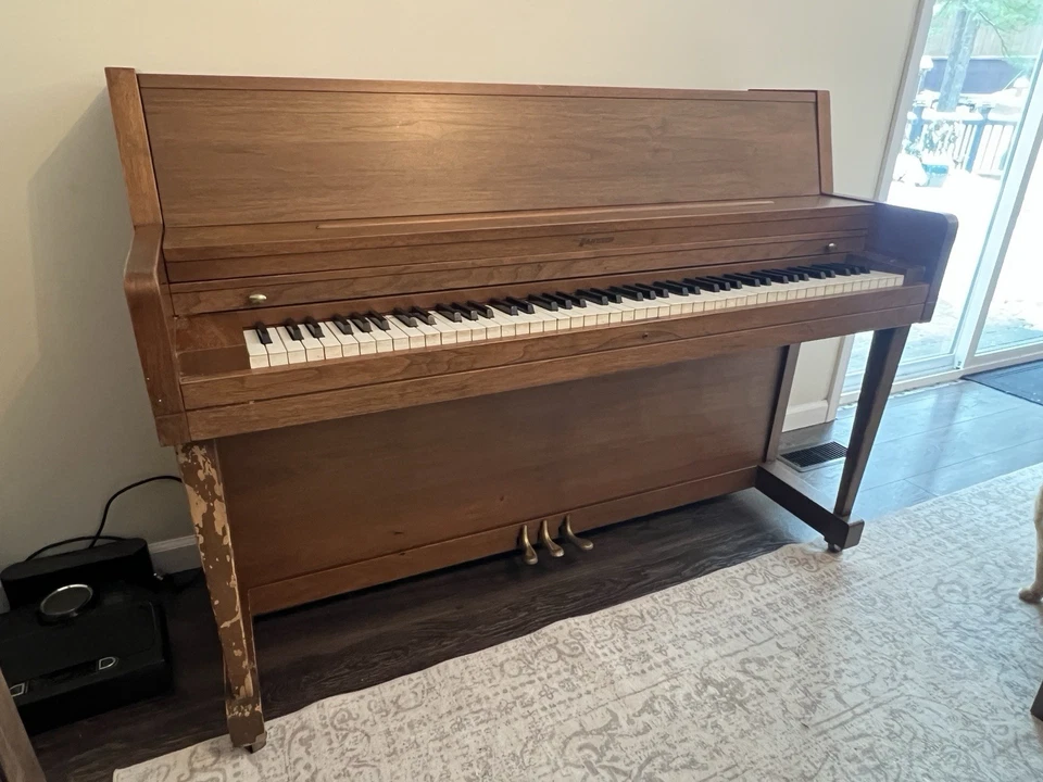 Piano Jenssen en muy buen estado con ¡ENTREGA GRATUITA! Foto 3 de 4