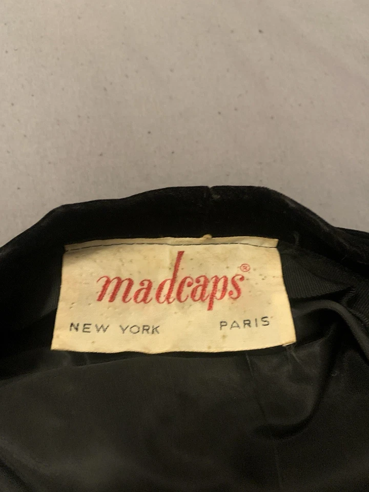 Vintage 1960s Madcaps New York Paris Black Velvet Beret – Union Made USA” - Image 3 of 4