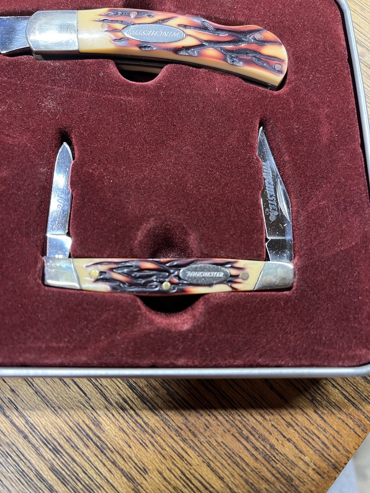 2004 WINCHESTER Limited Edition Ersatz Stag Knife Set 2pc with tin